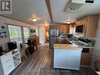168 - 85 THEME PARK DRIVE Wasaga Beach Ontario photo 11