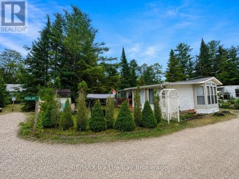 168 - 85 THEME PARK DRIVE Wasaga Beach Ontario photo 4