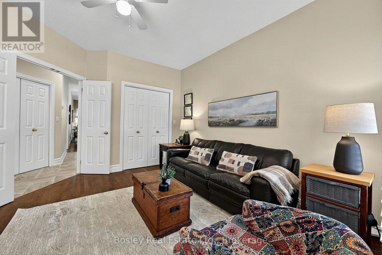 230 NAPIER STREET, Collingwood, Ontario, L9Y3T3