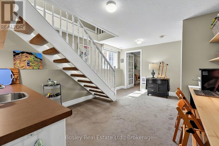 230 NAPIER STREET, Collingwood, Ontario, L9Y3T3