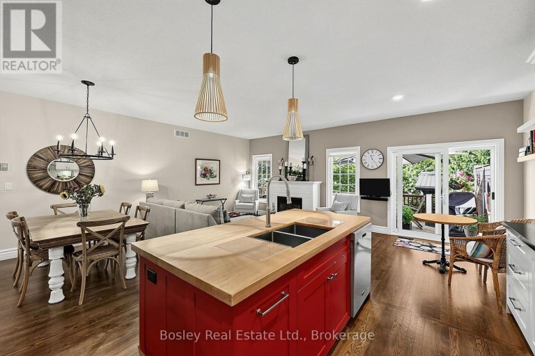 230 NAPIER STREET, Collingwood, Ontario, L9Y3T3