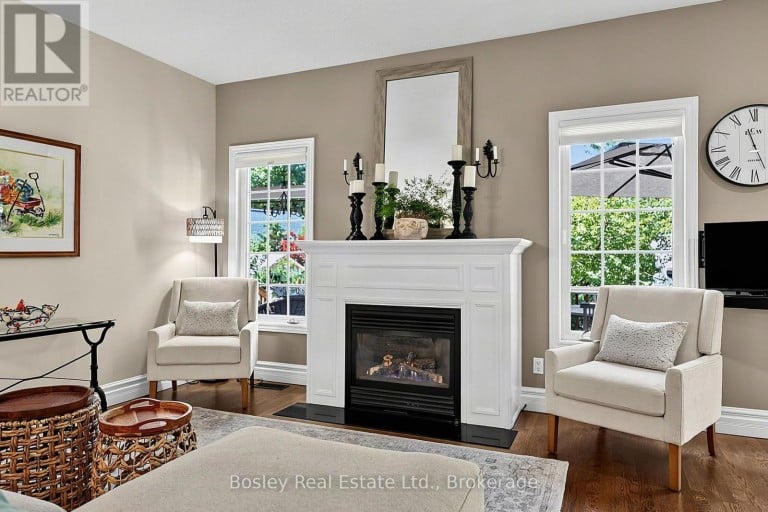 230 NAPIER STREET, Collingwood, Ontario, L9Y3T3