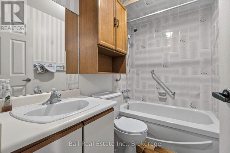 103 - 200 EAST ST S, Kawartha Lakes (Bobcaygeon), Ontario, K0M1A0