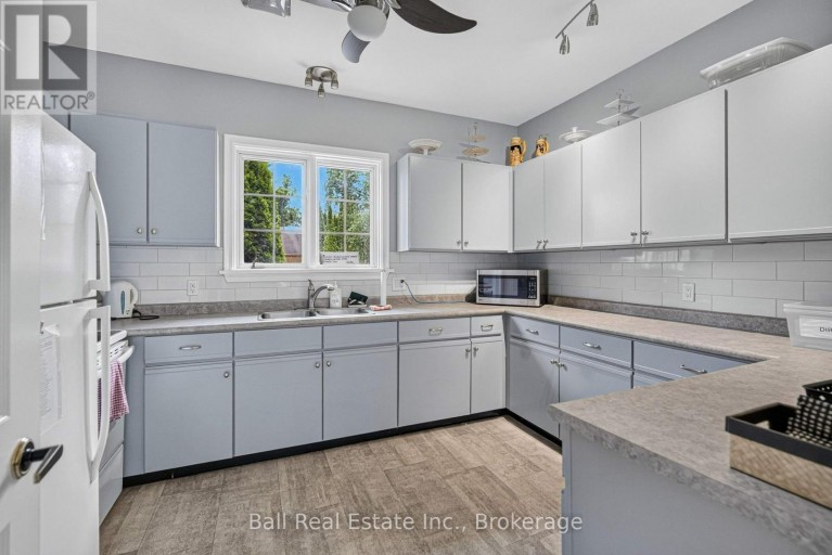 103 - 200 EAST ST S, Kawartha Lakes (Bobcaygeon), Ontario, K0M1A0