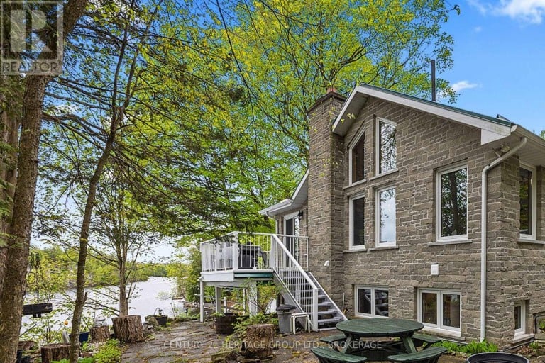 8126 PERTH ROAD, South Frontenac (Frontenac South), Ontario, K0H2L0