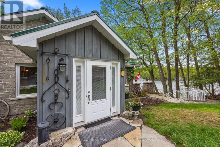 8126 PERTH ROAD, South Frontenac (Frontenac South), Ontario, K0H2L0
