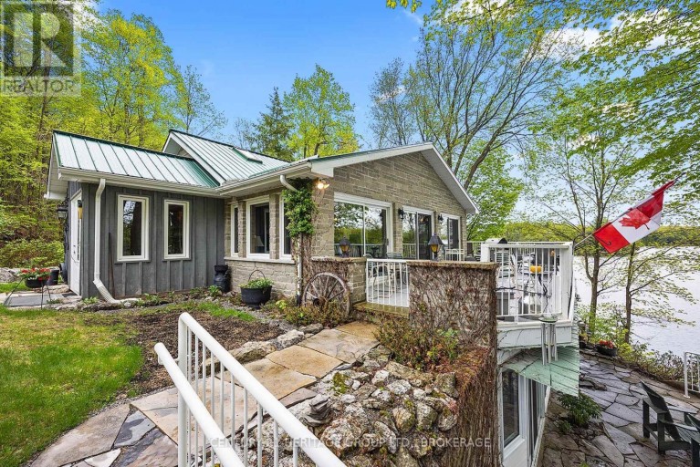 8126 PERTH ROAD, South Frontenac (Frontenac South), Ontario, K0H2L0