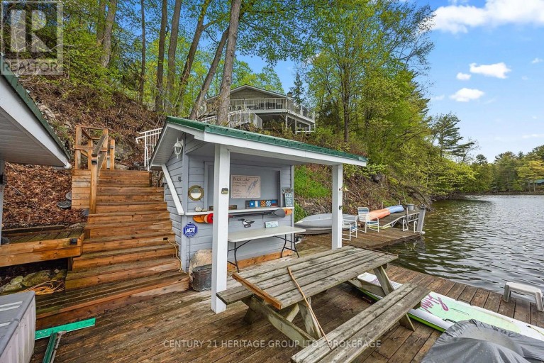 8126 PERTH ROAD, South Frontenac (Frontenac South), Ontario, K0H2L0
