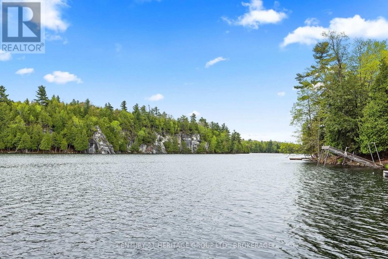 8126 PERTH ROAD, South Frontenac (Frontenac South), Ontario, K0H2L0