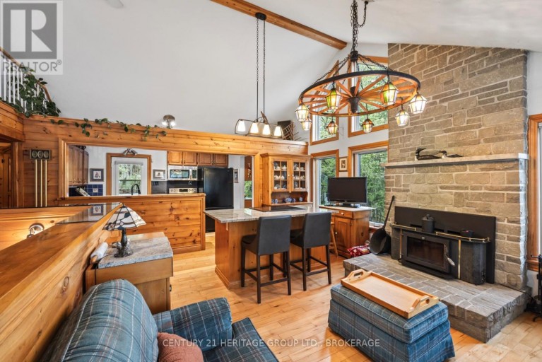 8126 PERTH ROAD, South Frontenac (Frontenac South), Ontario, K0H2L0