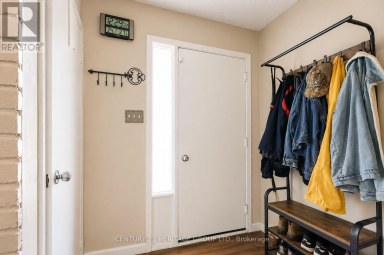 85 CHAUCER CRESCENT Barrie (Letitia Heights) Ontario photo 2