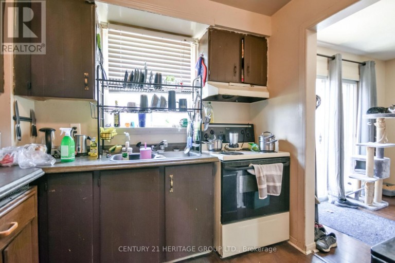 85 CHAUCER CRESCENT, Barrie (Letitia Heights), Ontario, L4N4T8