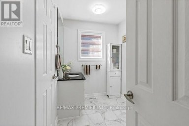 8 - 116 RORY ROAD Toronto (Maple Leaf) Ontario photo 11