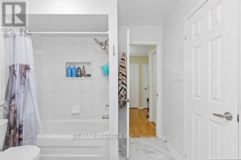 8 - 116 RORY ROAD, Toronto (Maple Leaf), Ontario, M6L3G1