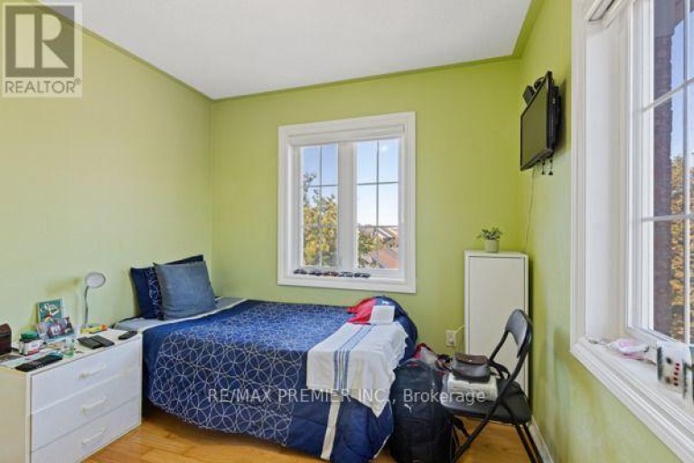 8 - 116 RORY ROAD, Toronto (Maple Leaf), Ontario, M6L3G1