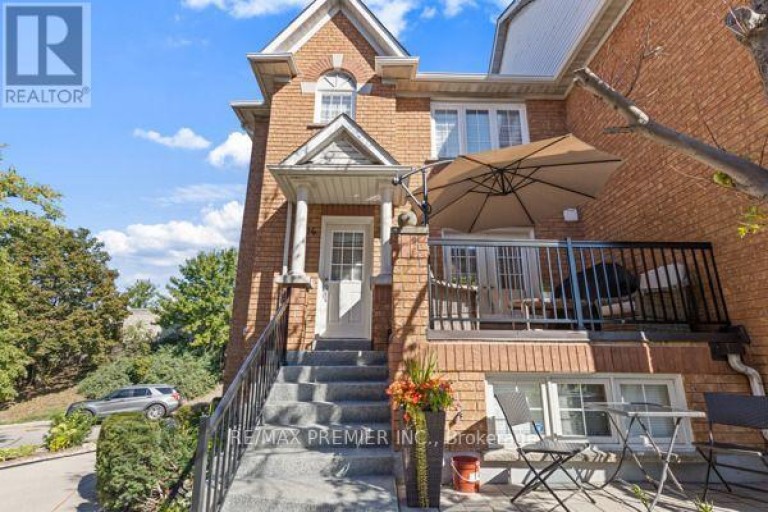 8 - 116 RORY ROAD, Toronto (Maple Leaf), Ontario, M6L3G1