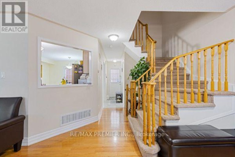 8 - 116 RORY ROAD, Toronto (Maple Leaf), Ontario, M6L3G1