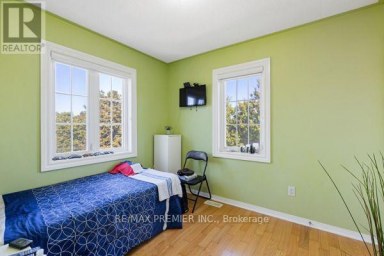 8 - 116 RORY ROAD Toronto (Maple Leaf) Ontario photo 22