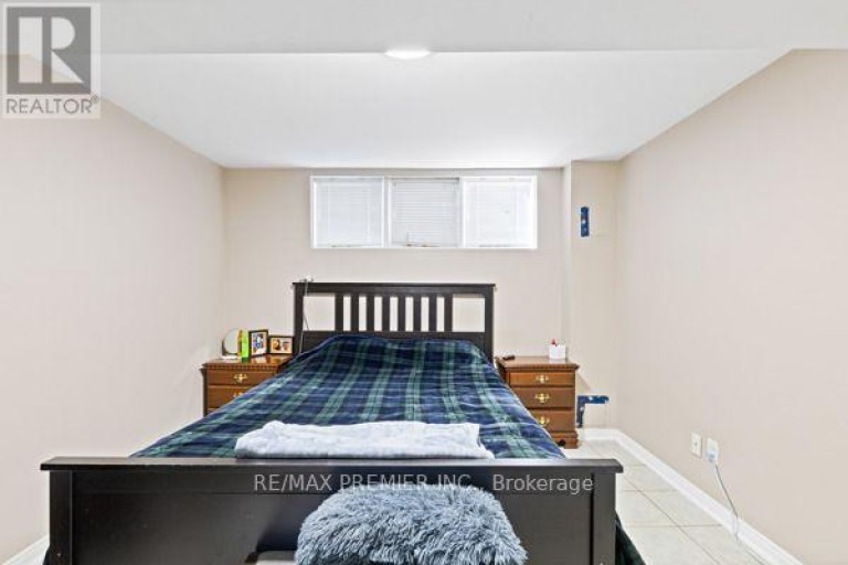 8 - 116 RORY ROAD, Toronto (Maple Leaf), Ontario, M6L3G1
