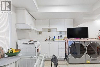 8 - 116 RORY ROAD Toronto (Maple Leaf) Ontario photo 27