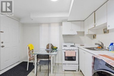 8 - 116 RORY ROAD Toronto (Maple Leaf) Ontario photo 29