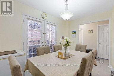 8 - 116 RORY ROAD Toronto (Maple Leaf) Ontario photo 4