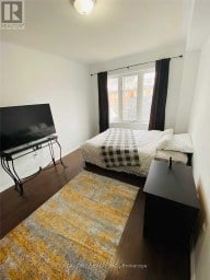 15 HACKETT AVENUE Toronto (York University Heights) Ontario photo 5