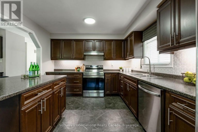 53 ROYAL BEECH DRIVE, Wasaga Beach, Ontario, L9Z1H3