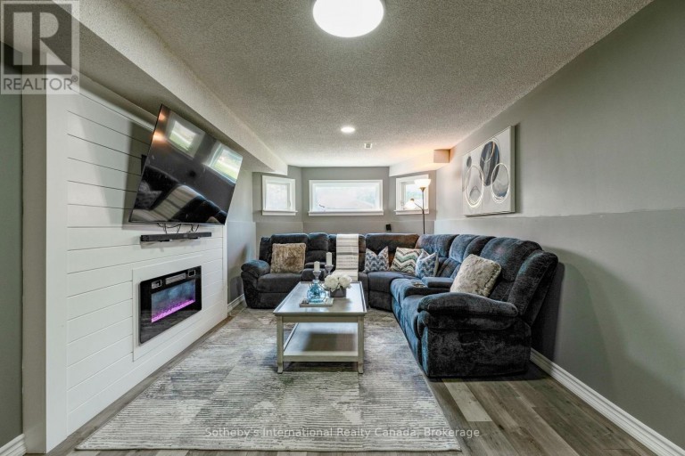 53 ROYAL BEECH DRIVE, Wasaga Beach, Ontario, L9Z1H3