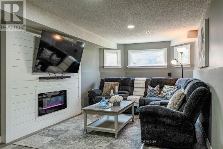 53 ROYAL BEECH DRIVE, Wasaga Beach, Ontario, L9Z1H3