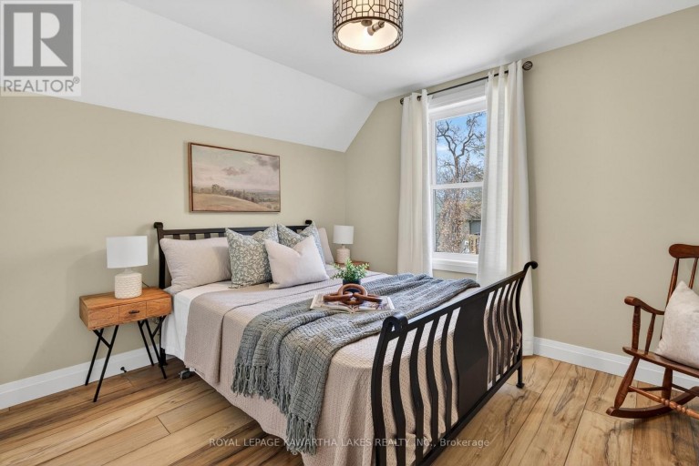 45 OAK STREET, Kawartha Lakes (Fenelon Falls), Ontario, K0M1N0