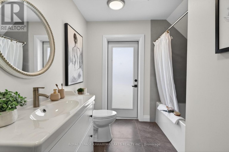 45 OAK STREET, Kawartha Lakes (Fenelon Falls), Ontario, K0M1N0