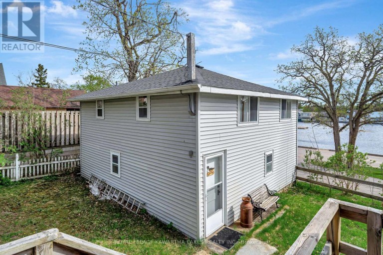 45 OAK STREET, Kawartha Lakes (Fenelon Falls), Ontario, K0M1N0