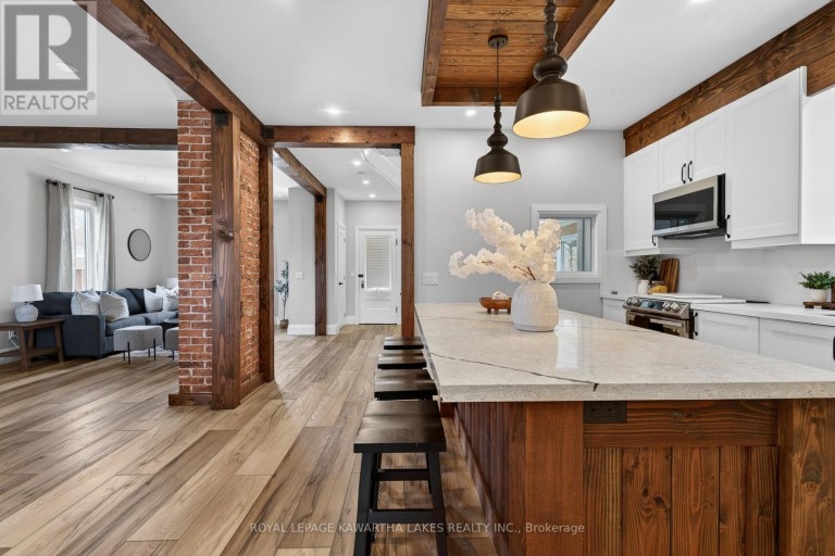 45 OAK STREET, Kawartha Lakes (Fenelon Falls), Ontario, K0M1N0