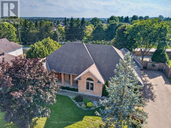19 WOODLAND DRIVE, Middlesex Centre (Kilworth), Ontario, N0L1R0
