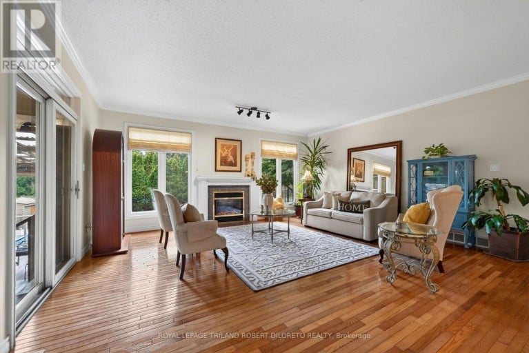 19 WOODLAND DRIVE, Middlesex Centre (Kilworth), Ontario, N0L1R0