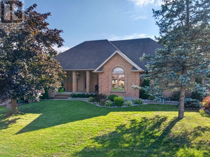 19 WOODLAND DRIVE, Middlesex Centre (Kilworth), Ontario, N0L1R0