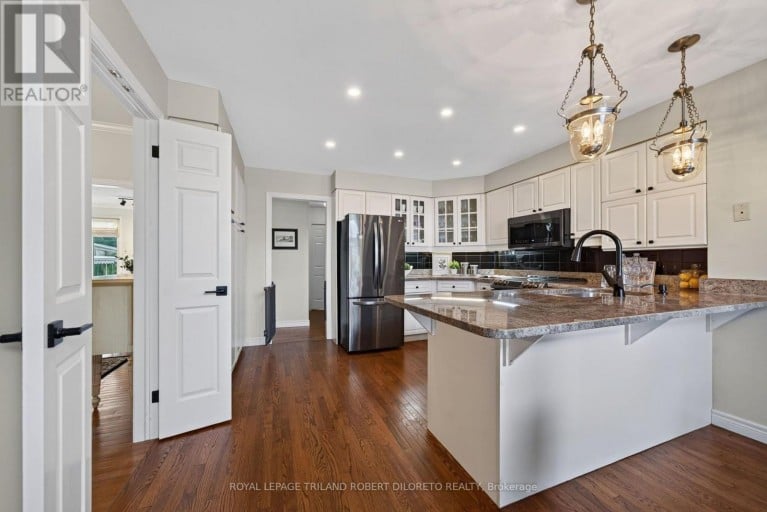 19 WOODLAND DRIVE, Middlesex Centre (Kilworth), Ontario, N0L1R0