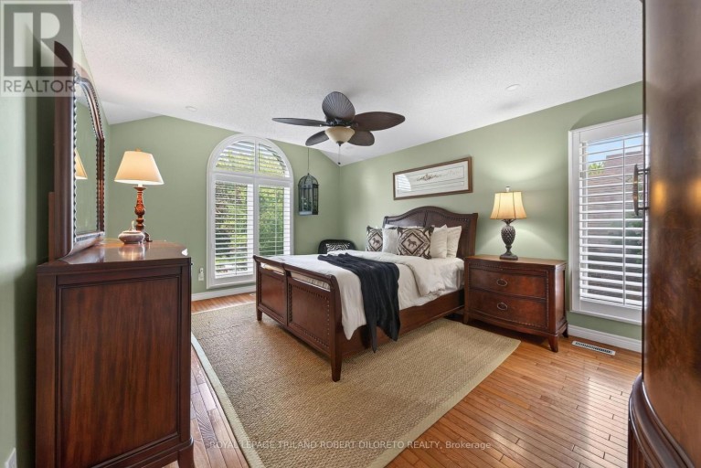 19 WOODLAND DRIVE, Middlesex Centre (Kilworth), Ontario, N0L1R0