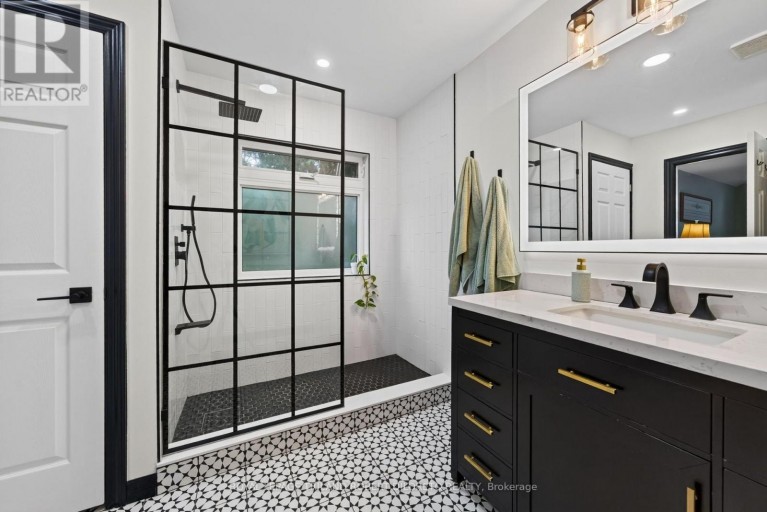 19 WOODLAND DRIVE, Middlesex Centre (Kilworth), Ontario, N0L1R0