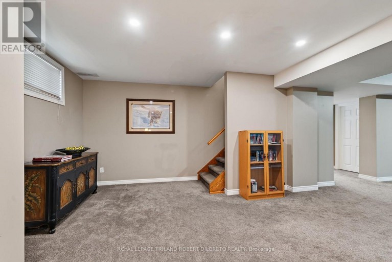 19 WOODLAND DRIVE, Middlesex Centre (Kilworth), Ontario, N0L1R0