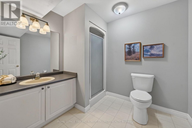 19 WOODLAND DRIVE, Middlesex Centre (Kilworth), Ontario, N0L1R0