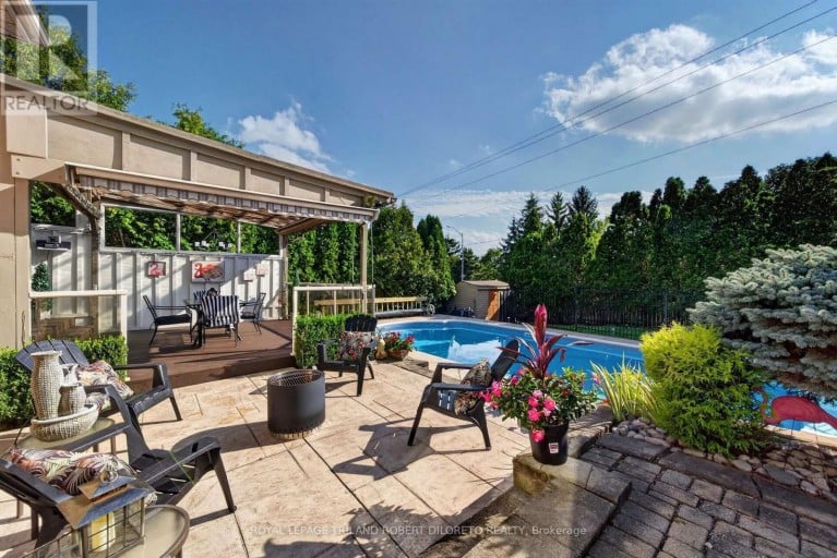 19 WOODLAND DRIVE, Middlesex Centre (Kilworth), Ontario, N0L1R0