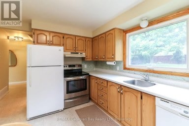 718 BIRCHWOOD DRIVE Midland Ontario photo 16