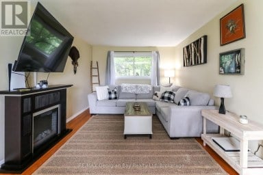 718 BIRCHWOOD DRIVE Midland Ontario photo 8