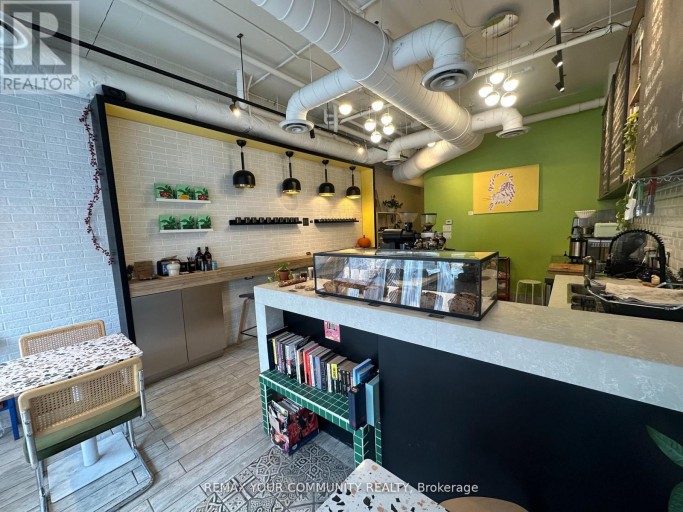 101 - 799 COLLEGE STREET, Toronto (Trinity-Bellwoods), Ontario, M6G1C7