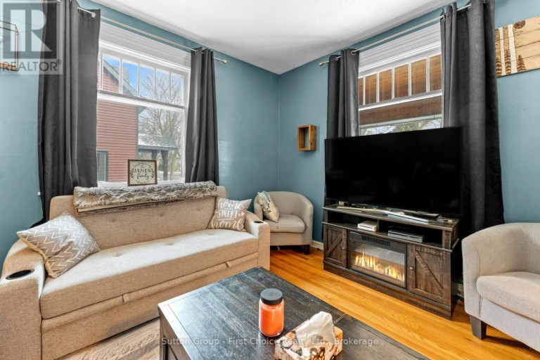 41 GODERICH STREET W, Huron East (Seaforth), Ontario, N0K1W0