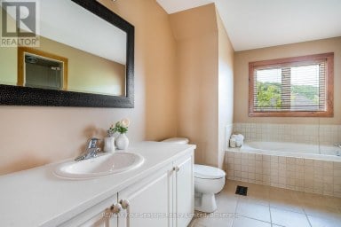 106 VENTURE BOULEVARD Blue Mountains Ontario photo 17
