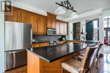 106 VENTURE BOULEVARD Blue Mountains Ontario photo 4