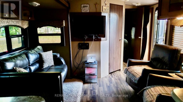 112 - 285 CRYDERNAMS SIDE ROAD, Georgina (Baldwin), Ontario, L0E1A0